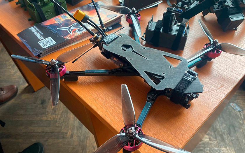 Dierprothesen, Fallout-wapens en militaire projecten: een fotoverslag van het RepRapUA 3D-printingfestival in Kiev-59 Dierprothesen, Fallout-wapens en militaire projecten: een fotoverslag van het RepRapUA 3D-printingfestival in Kiev-59