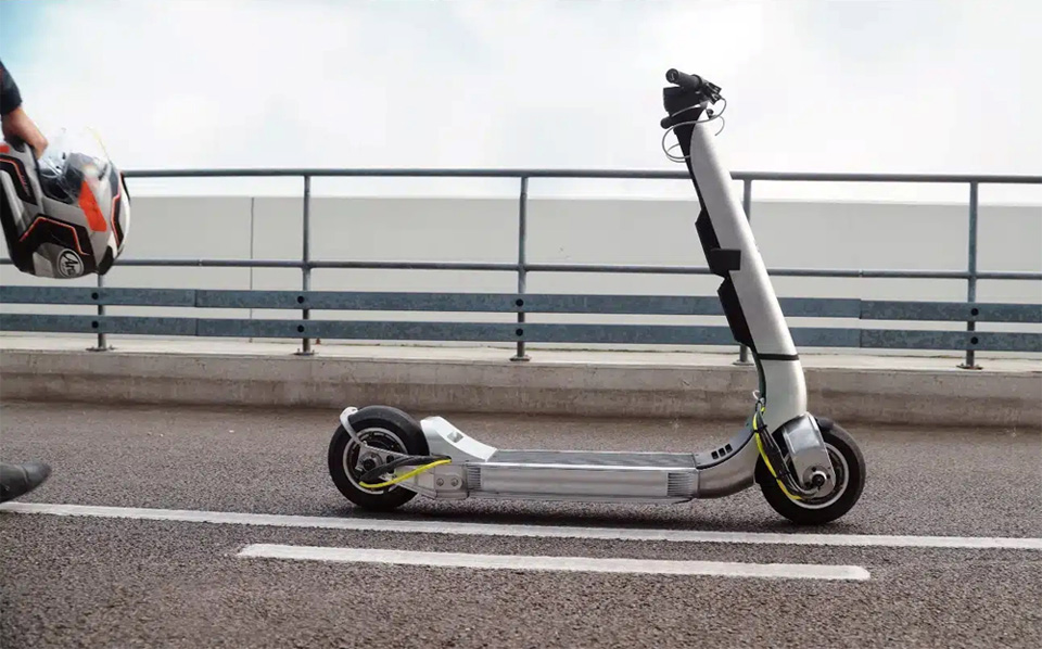 Bo Turbo elektrische scooter op test