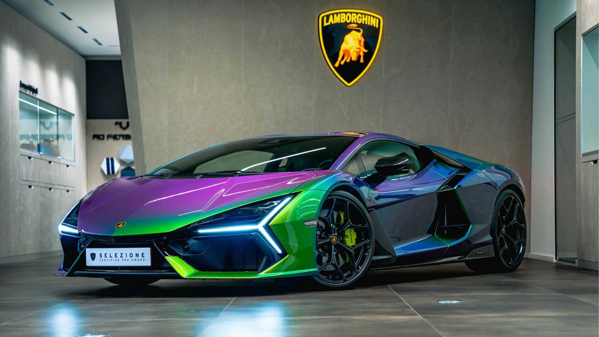 Lamborghini Revuelto met een knabbeltje van kleur