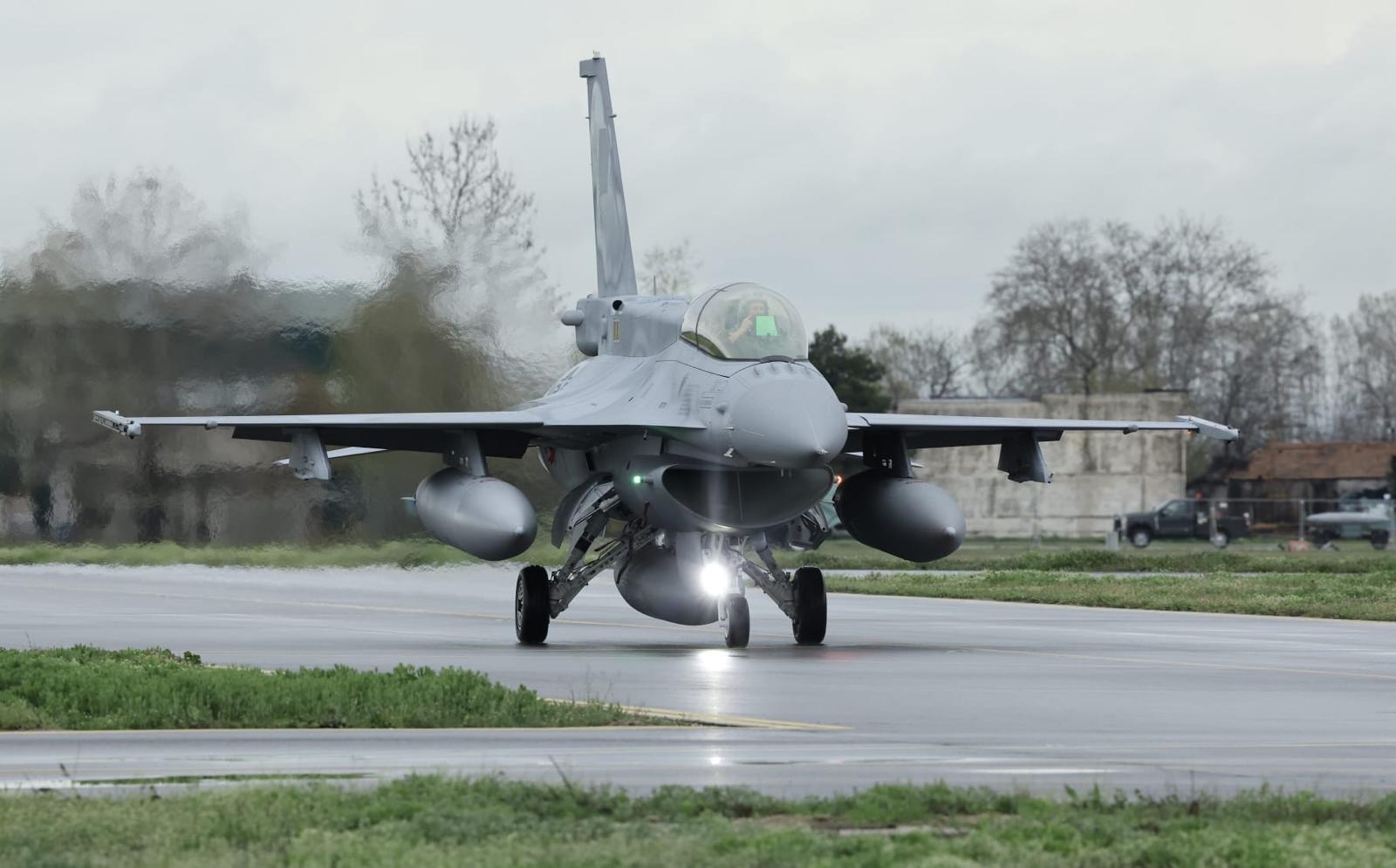 F-16D Blok 70 Aankomst van de eerste Bulgaarse F-16D (V) Blok 70
