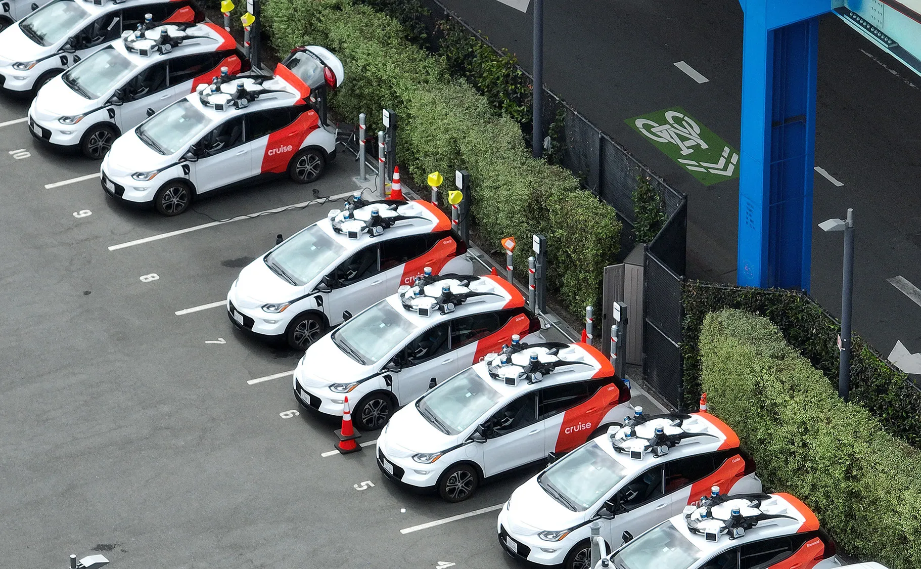 Cruise begint met ontslagen nu het gebruik van drones in de VS wordt opgeschort Cruise begint met ontslagen nu het gebruik van drones in de VS wordt opgeschort