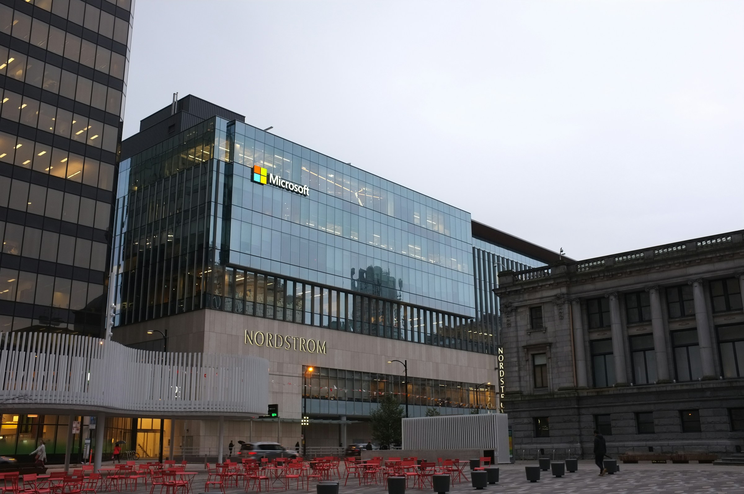 Microsoft wil gedeeltelijke verwerping van rechtszaak tegen The New York Times in auteursrechtzaak over AI-gegevens Microsoft wil gedeeltelijke verwerping van rechtszaak tegen The New York Times in auteursrechtzaak over AI-gegevens