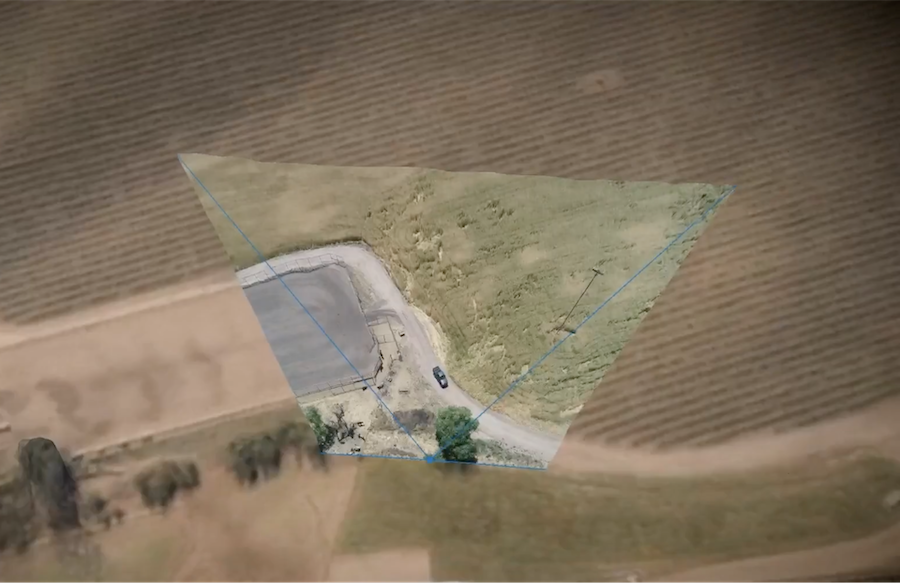 Drone videostream gebaseerd op driedimensionale satellietgegevens Drone videostream gebaseerd op driedimensionale satellietgegevens