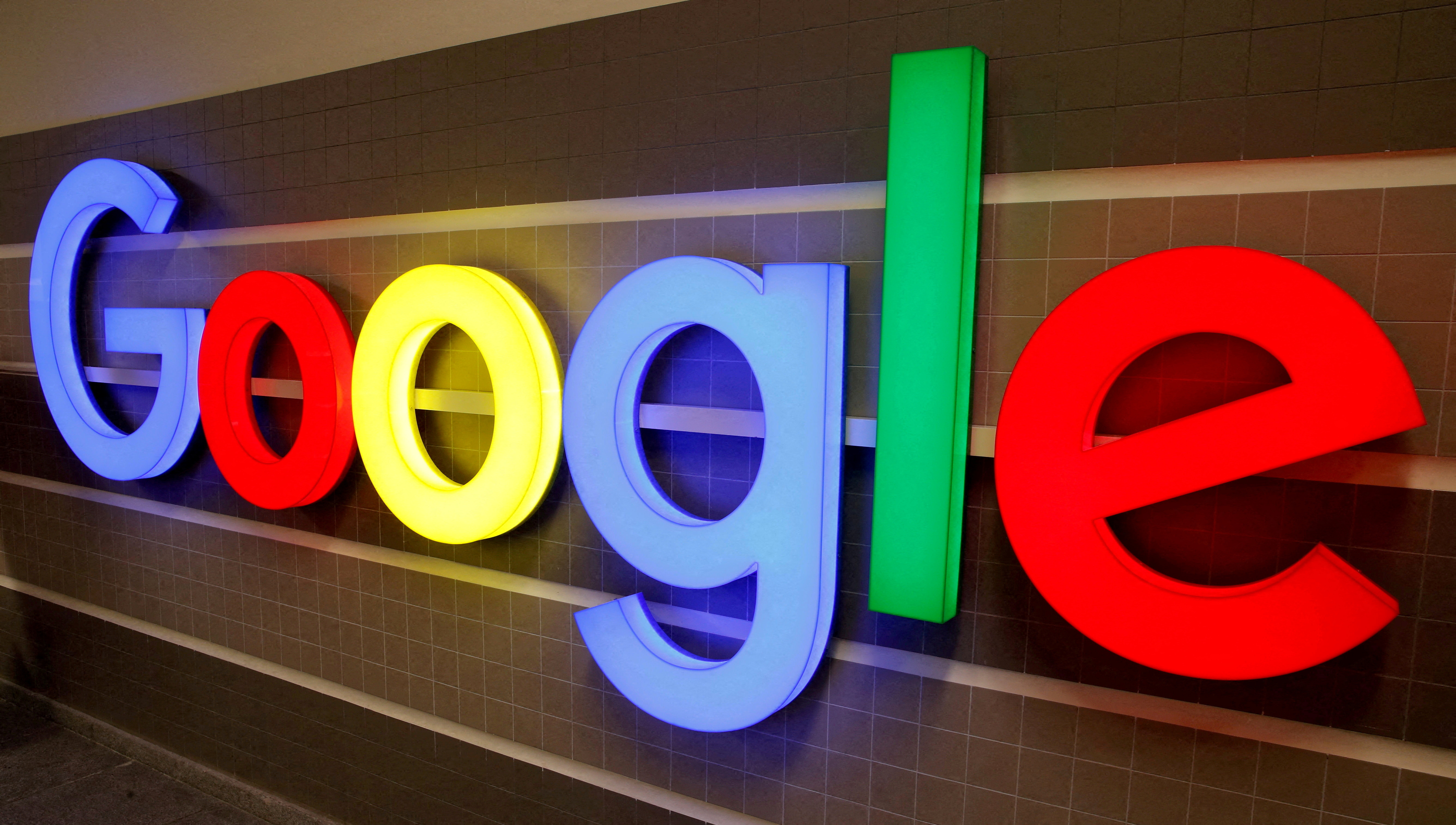 Google is in gesprek om honderden miljoenen dollars te investeren in startup Character.AI Google is in gesprek om honderden miljoenen dollars te investeren in startup Character.AI