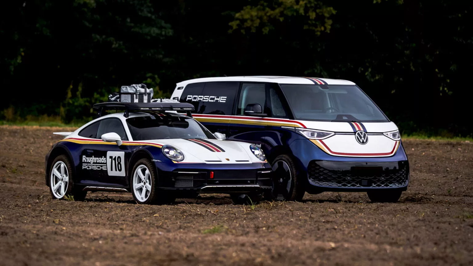 Porsche 911 Dakar met VW ID bestelwagen. Buzz Porsche 911 Dakar met VW ID bestelwagen. Buzz
