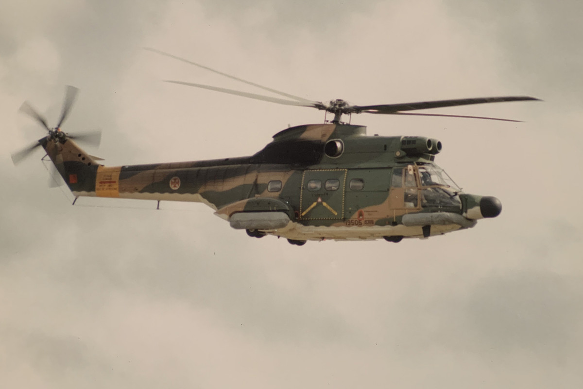 SA-330S Puma helikopter van Portugal SA-330S Puma helikopter van Portugal