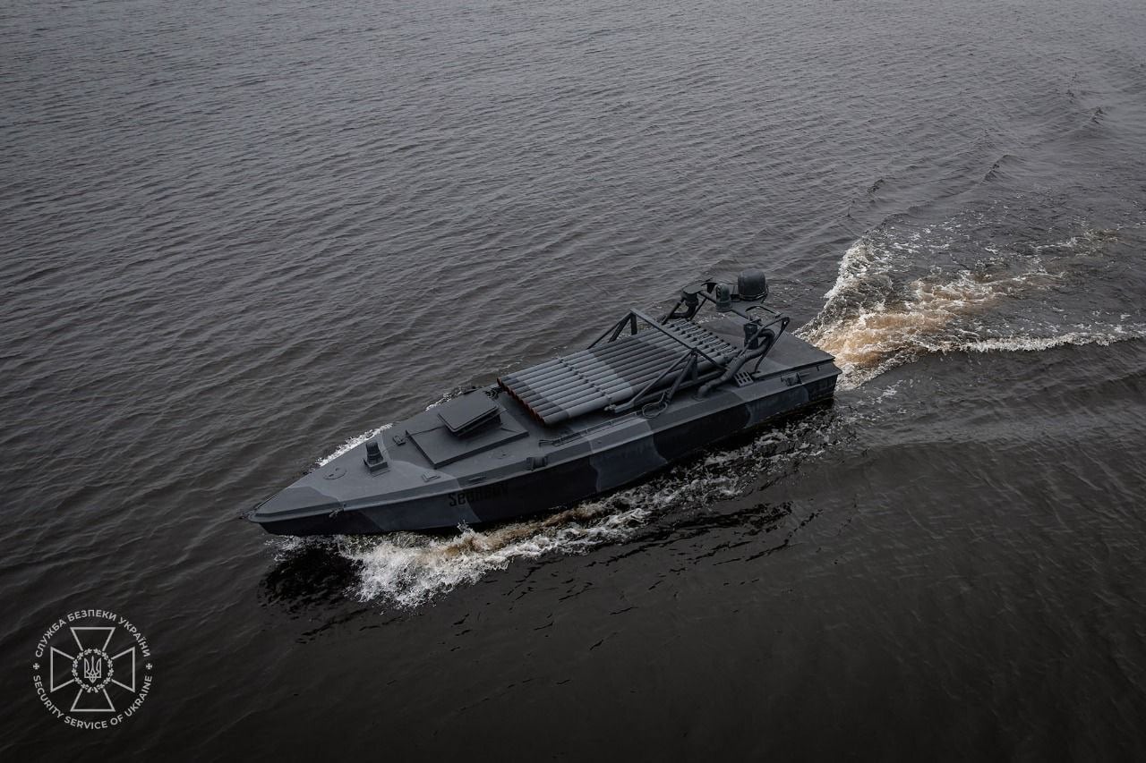 SSU toonde een nieuwe generatie zee-baby-marine-drones: nu met een machinegeweer en MLRS (video)-5 Nieuw Sea Baby design met machinegeweer