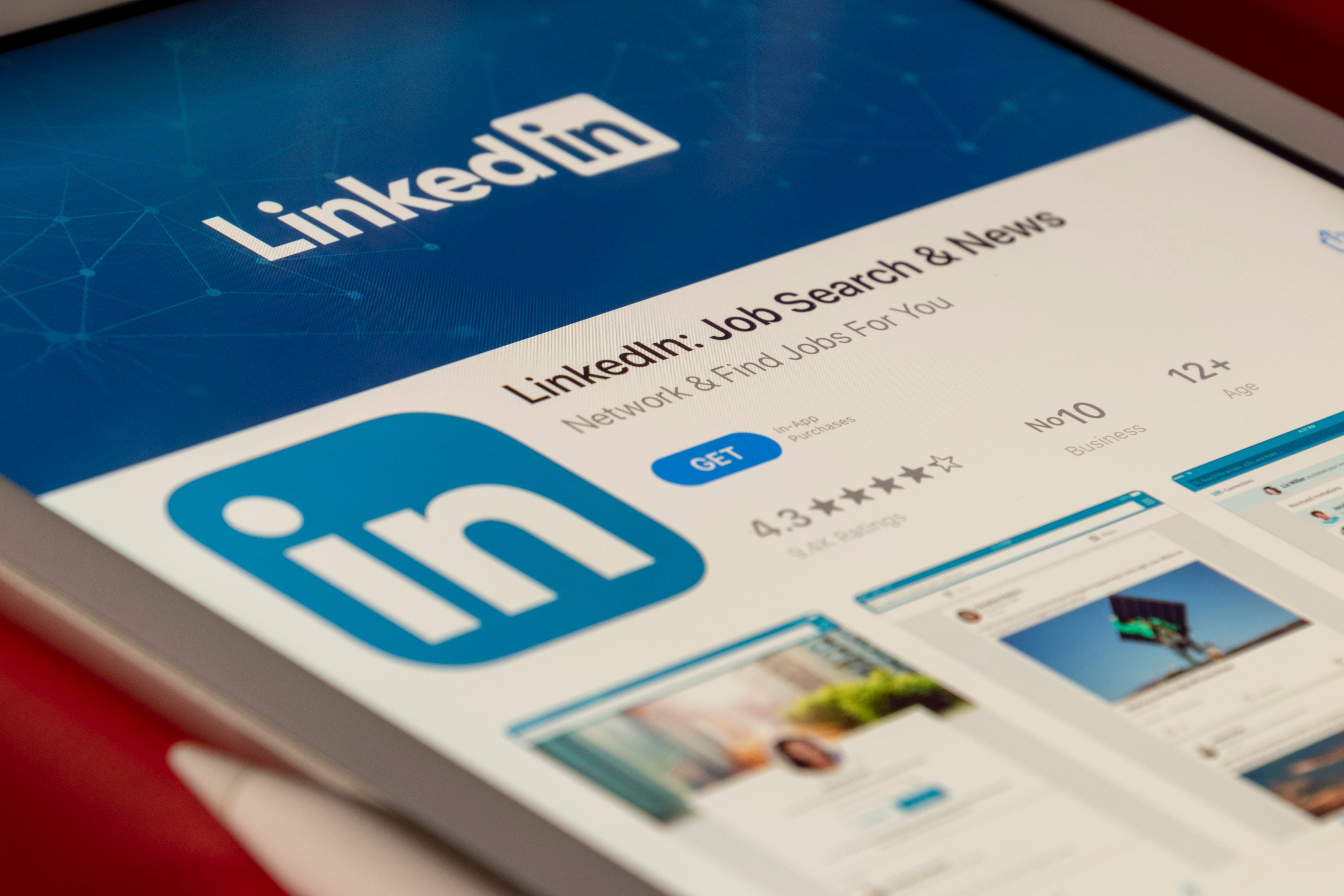 LinkedIn gaat kunstmatige intelligentietools van OpenAI implementeren voor training, werving, marketing en verkoop LinkedIn gaat kunstmatige intelligentietools van OpenAI implementeren voor training, werving, marketing en verkoop