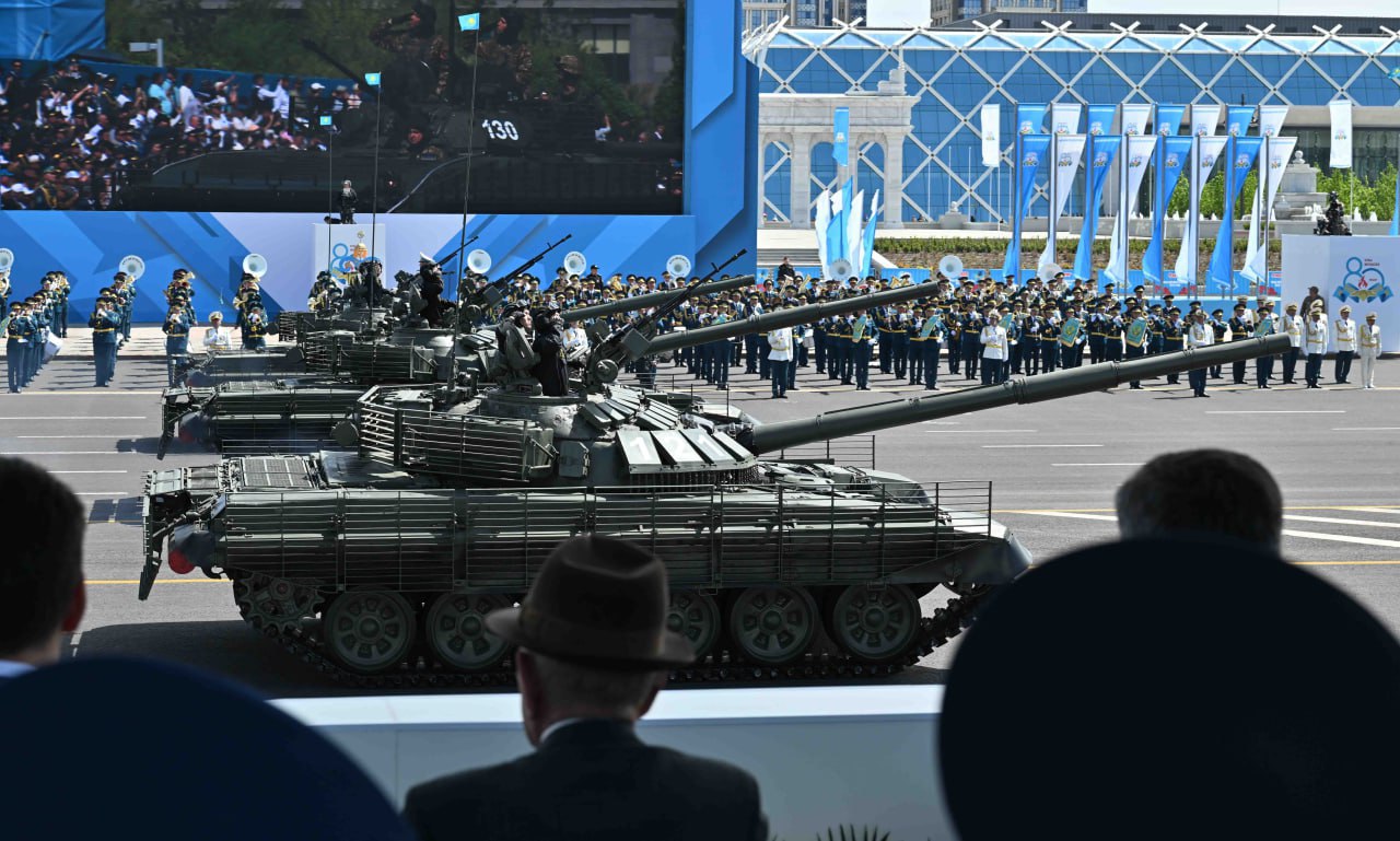 Gemoderniseerde T-72A-tanks. Illustratie: Andrei Tarasenko